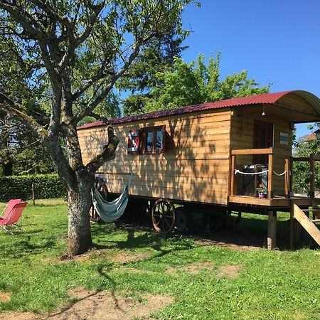 La Roulotte Des Amish & Bain Nordique A Remous Jacuzzi Vendégház Mattexey Kültér fotó