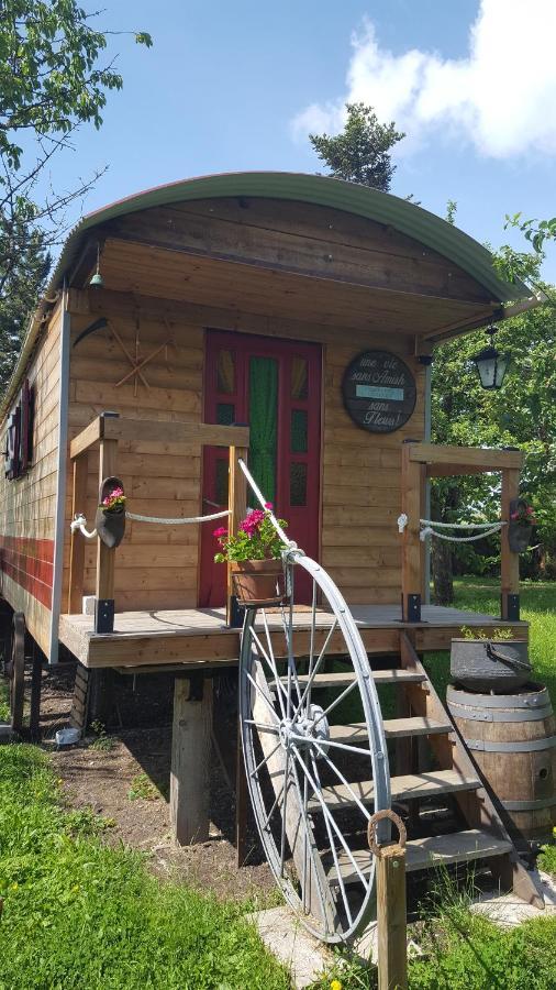 La Roulotte Des Amish & Bain Nordique A Remous Jacuzzi Vendégház Mattexey Kültér fotó